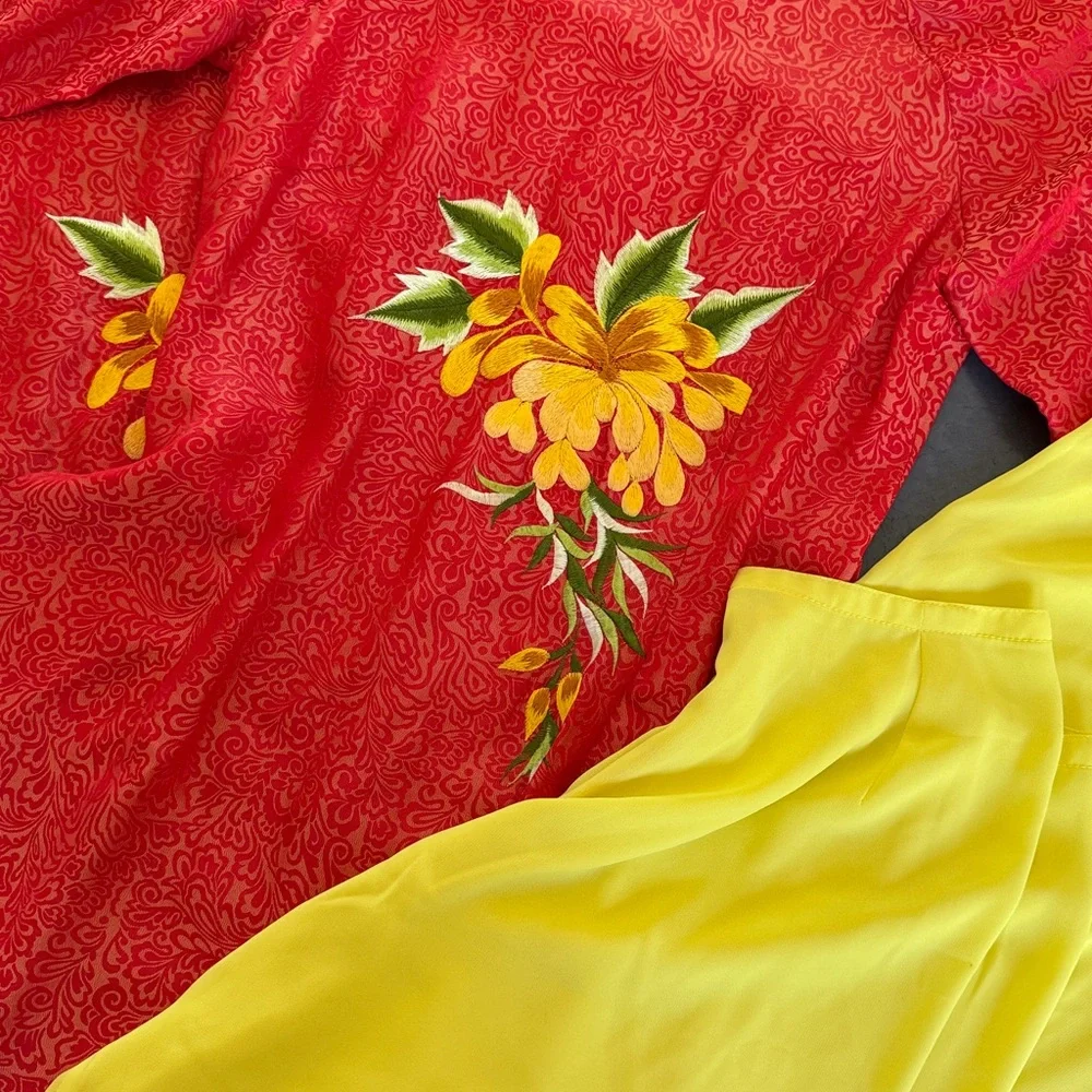 Vietnamese Ao Dai Set Embroidered Floral Details with Contrast Yellow Pants - Picture 6 of 8